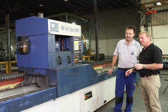 Fabbrica di veneer di legno di lusso di Santos di legno di rosa di foglio di veneer artificiale 2050-3200mm per strumenti musicali in Cina