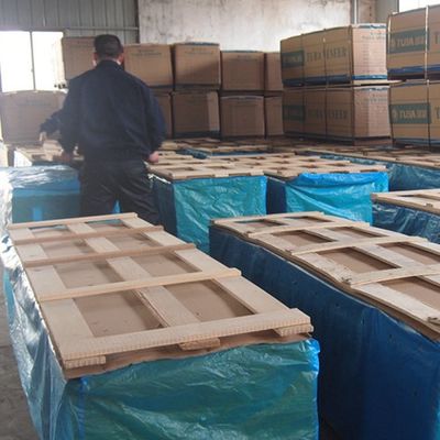 L'immaginazione ha ricomposto il legno di quercia bianca impiallaccia il taglio della fetta H7036 per l'iso di Windows e della porta