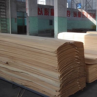 Il legno di quercia bianca composito ricostituito artificiale impiallaccia X004 0.15-0.6mm per compensato