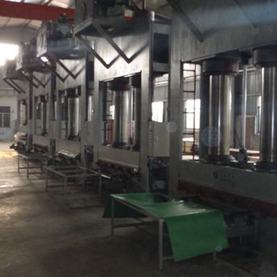 High-End Ingegneria Legno Veneer Noce Europea Figurato WTF-X8533 di alta qualità fogli di decorazione China Makes
