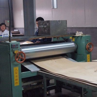 Nuovo Design di Impiallacciatura in Legno Affumicato Artificiale SW-L739N/L743N Spessore 0,55mm Per Finitura Mobili