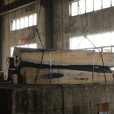 Il quarto naturale americano su misura dell'impiallacciatura di legno di quercia ha tagliato/grano diritto tinto ha fumato per la decorazione dell'hotel