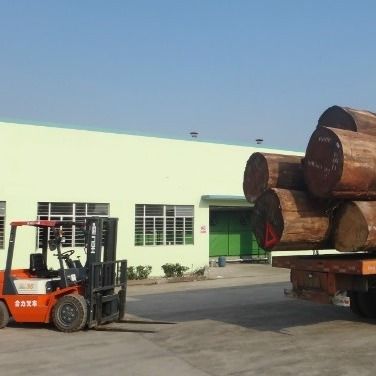 Legno ricostituito di fascia di alta qualità Legno quadrato cavo HSW-X2# Personalizzato 0,55 mm Per pannelli murali Cina OEM Factory