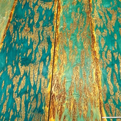 Impiallacciatura in legno naturale tinta con piante ecologiche, impiallacciatura in legno iridescente vibrante e colorata, impiallacciatura decorativa sostenibile per progetti di arredamento d'interni 0,5 mm
