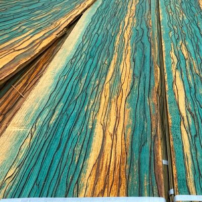 Impiallacciatura in legno naturale tinta con piante ecologiche, impiallacciatura in legno iridescente vibrante e colorata, impiallacciatura decorativa sostenibile per progetti di arredamento d'interni 0,5 mm