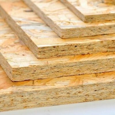 Radiata Pine Oriented Strand Board Osb4 2440*1220*18mm Può essere personalizzato per il muro esterno e il pannello del tetto