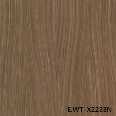Finitura di legno ingegnerizzata di alta qualità Noce europea E.WT-X2233N Quarter Cut Straight Grain 0.6mm Per interni auto OEM
